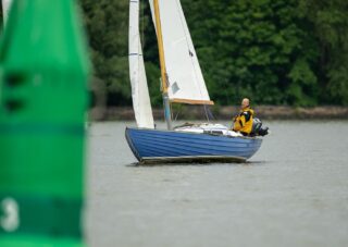 Mi-Segeln, heute waren beide Folkeboote am Start. Wer lag vorne?

Fotos @segel_foto