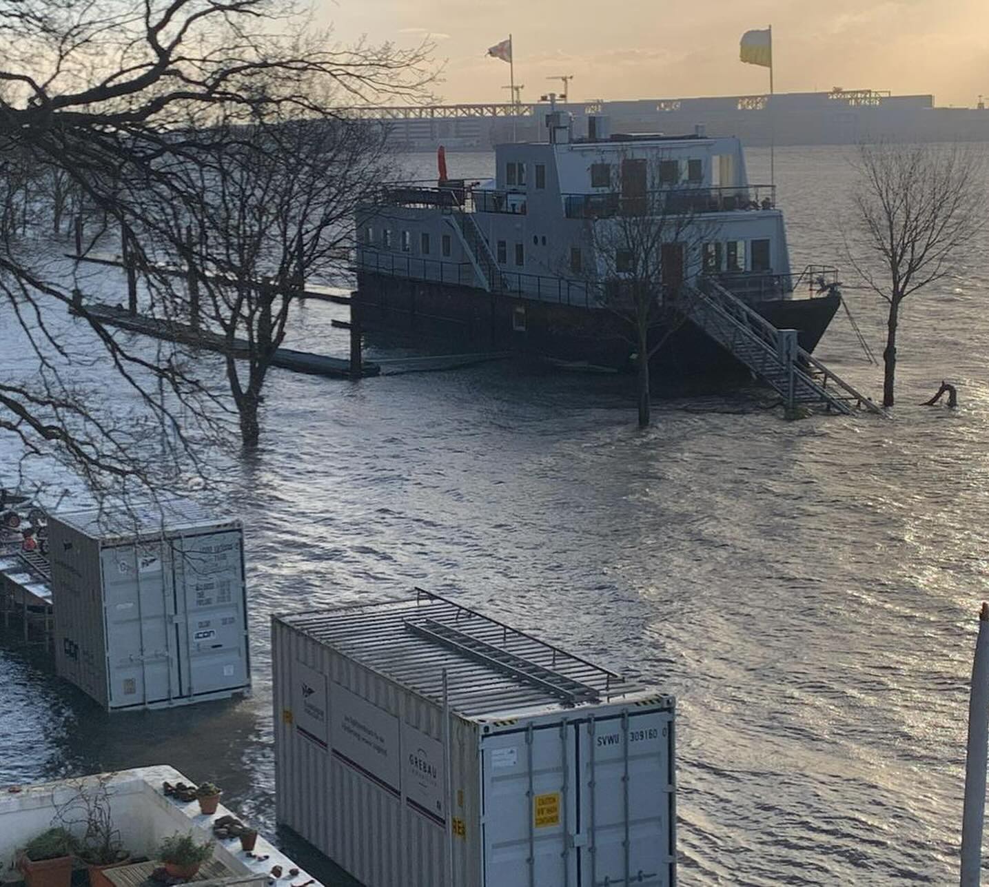 Land unter durch Sturmtief „Zoltan“