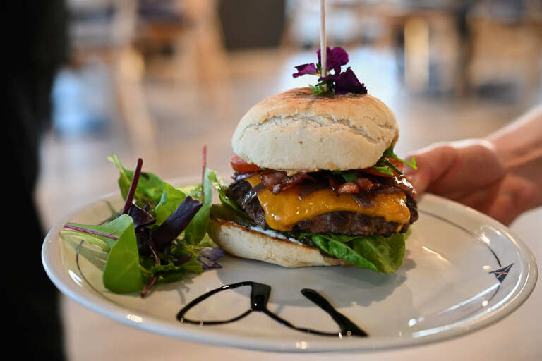 Burger Challenge im BSC – 16 Jugendliche, 15 Burger, 1 „Ankerkracher“